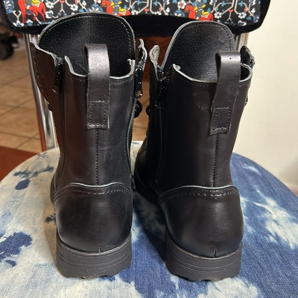 Motorcycle Boots - Picture 3 of 11